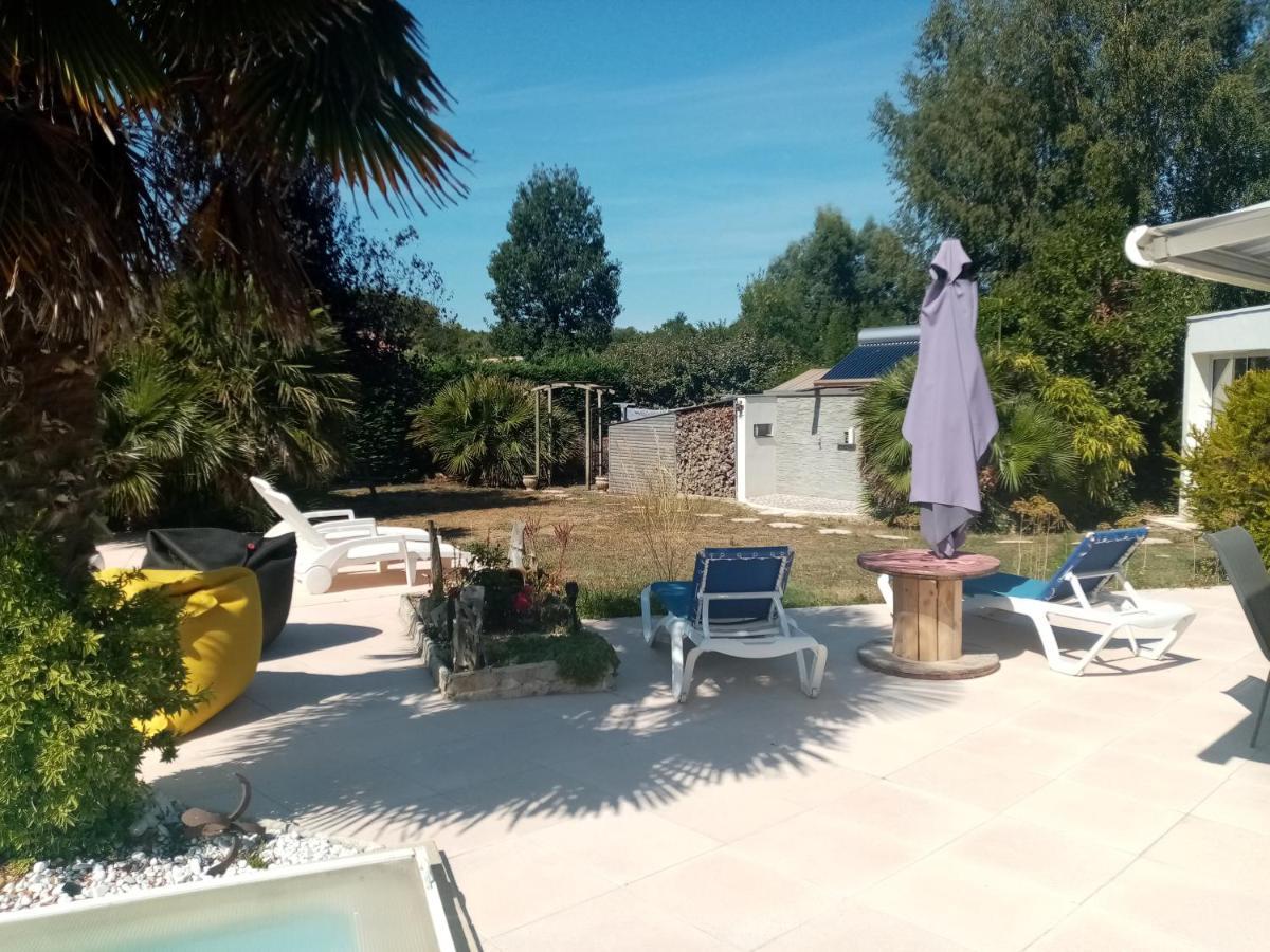 L'Eden Naturiste Spas 샬랑 외부 사진
